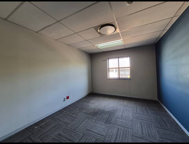 1,225M² OFFICE TO LET IN ILLOVO